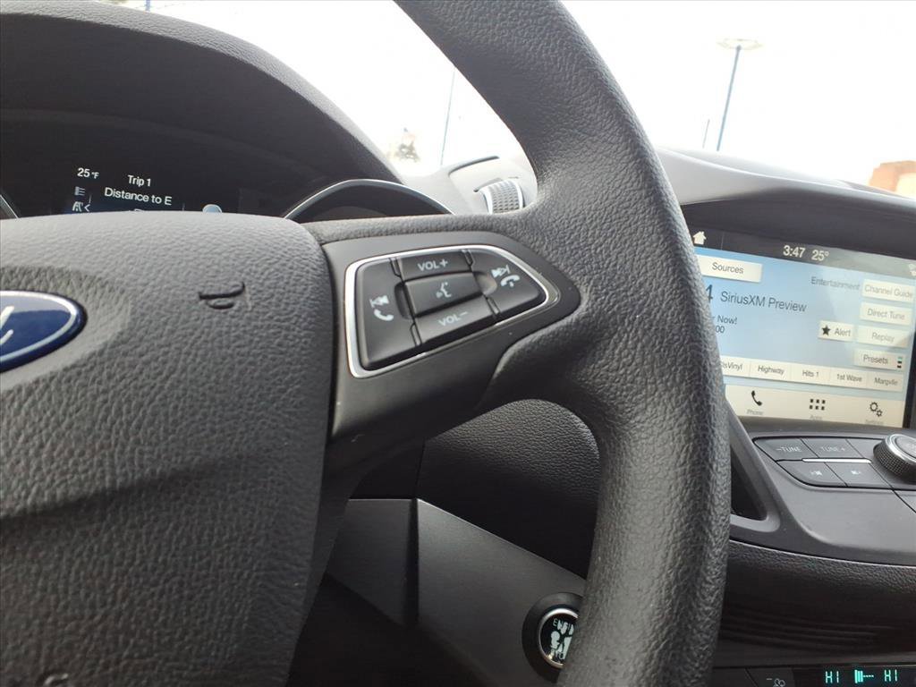 Certified 2019 Ford Escape SE image 17