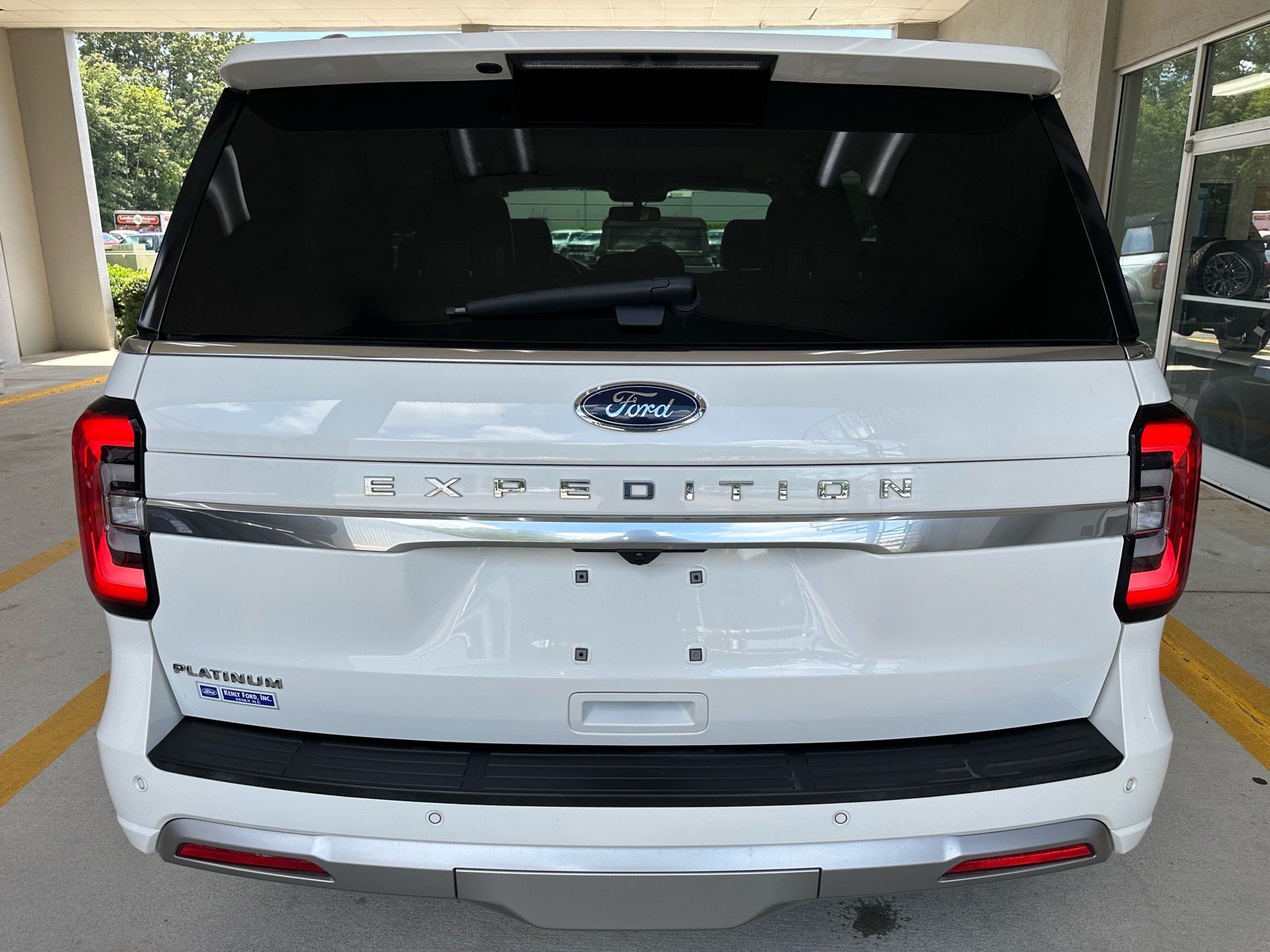 Certified 2022 Ford Expedition Platinum AWD/4WD image 12
