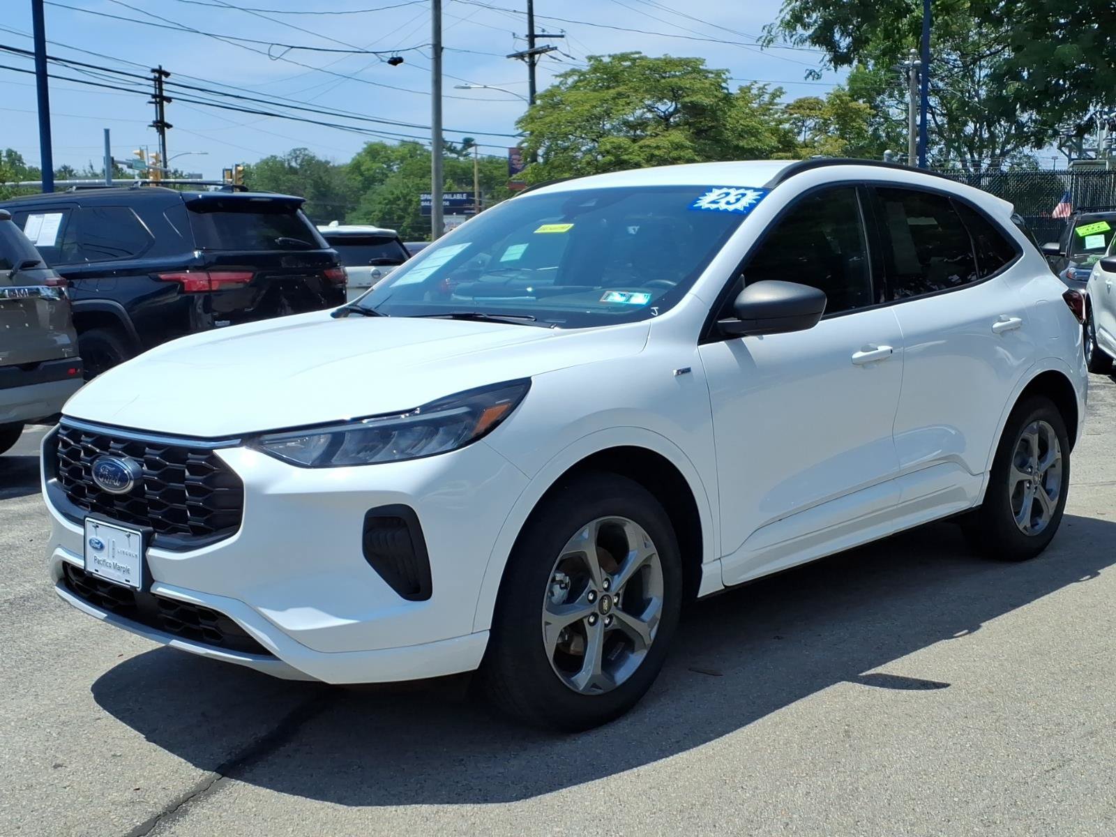 Certified 2023 Ford Escape ST-Line w/ Tech Pack #1 AWD/4WD image 8