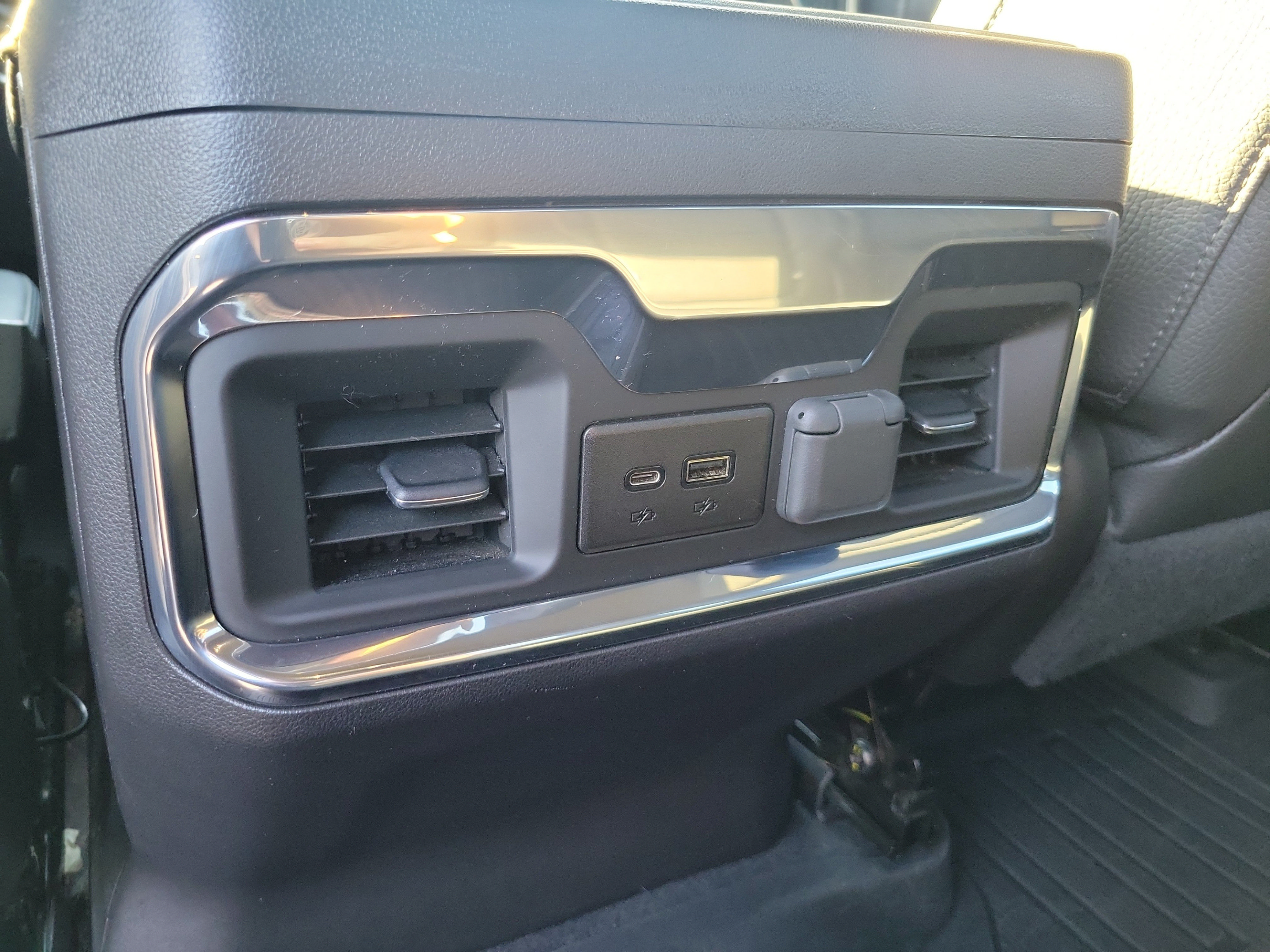 Used 2022 GMC Sierra 1500 Denali AWD/4WD image 13