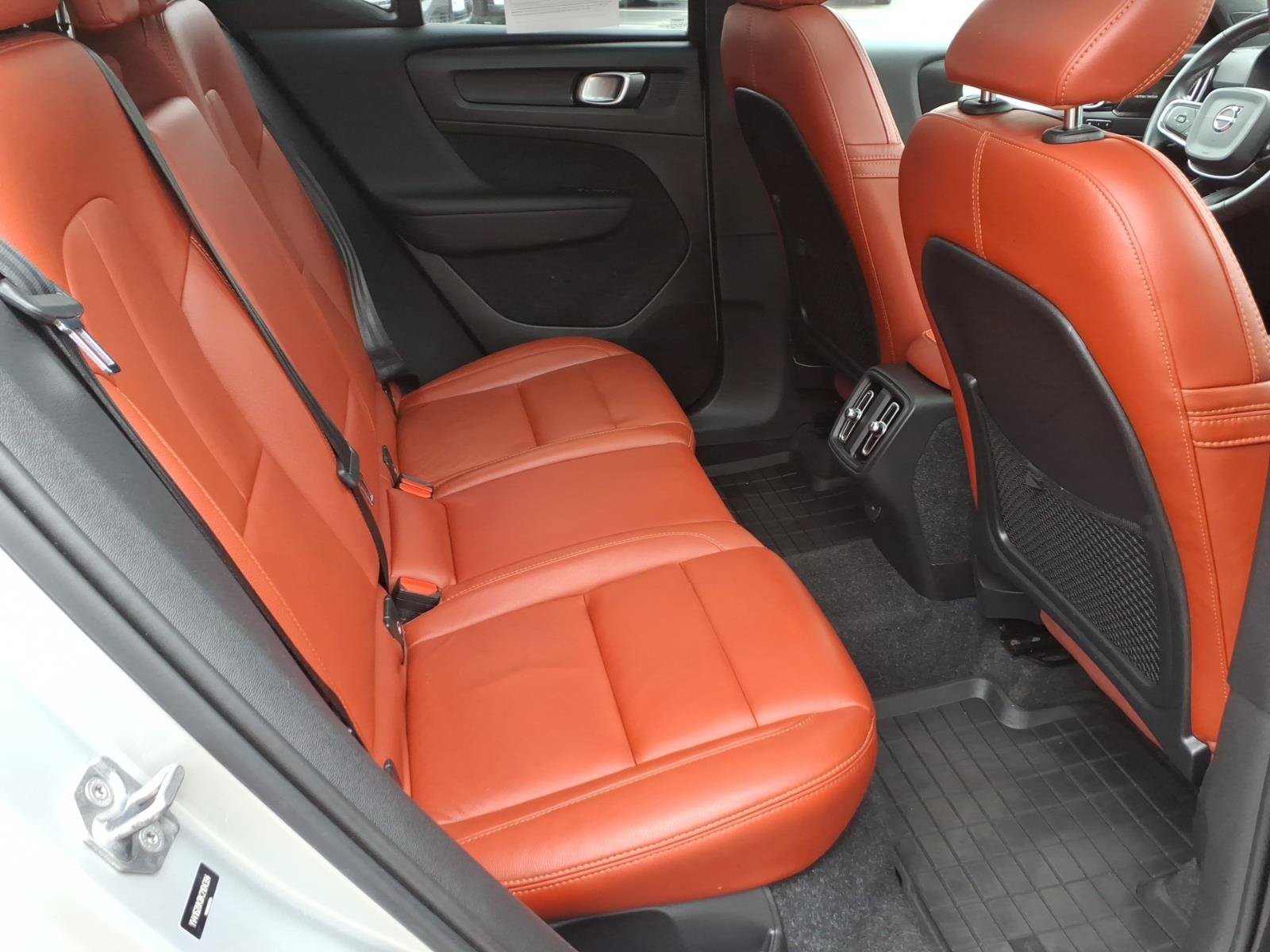 Used 2019 Volvo XC40 T5 Momentum AWD/4WD image 27