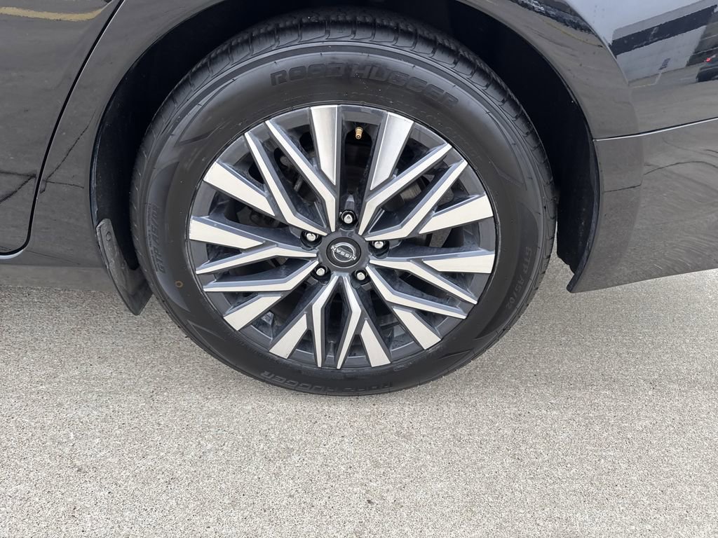 Used 2024 Nissan Altima 2.5 SV image 6