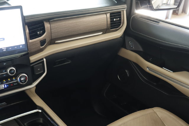 Certified 2024 Ford Expedition Max Limited RWD image 29