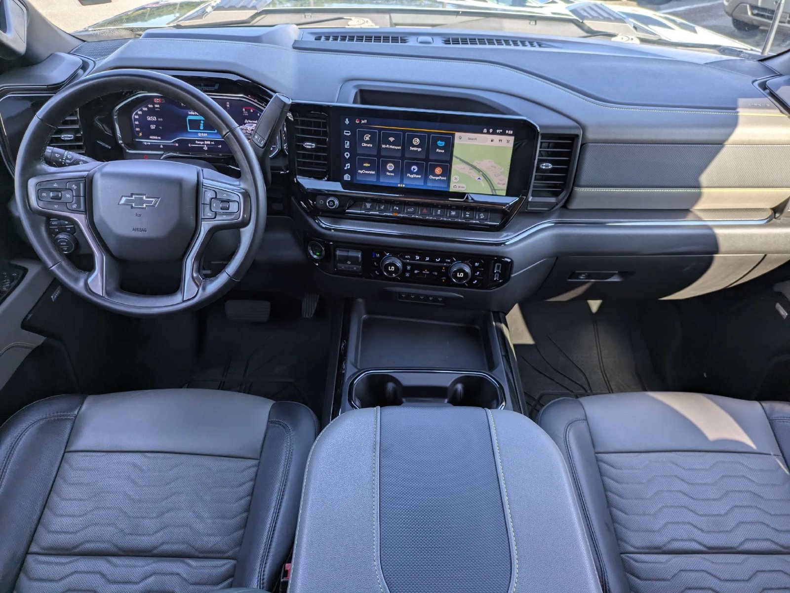 Used 2025 Chevrolet Silverado 2500 ZR2 w/ Technology Package AWD/4WD image 15