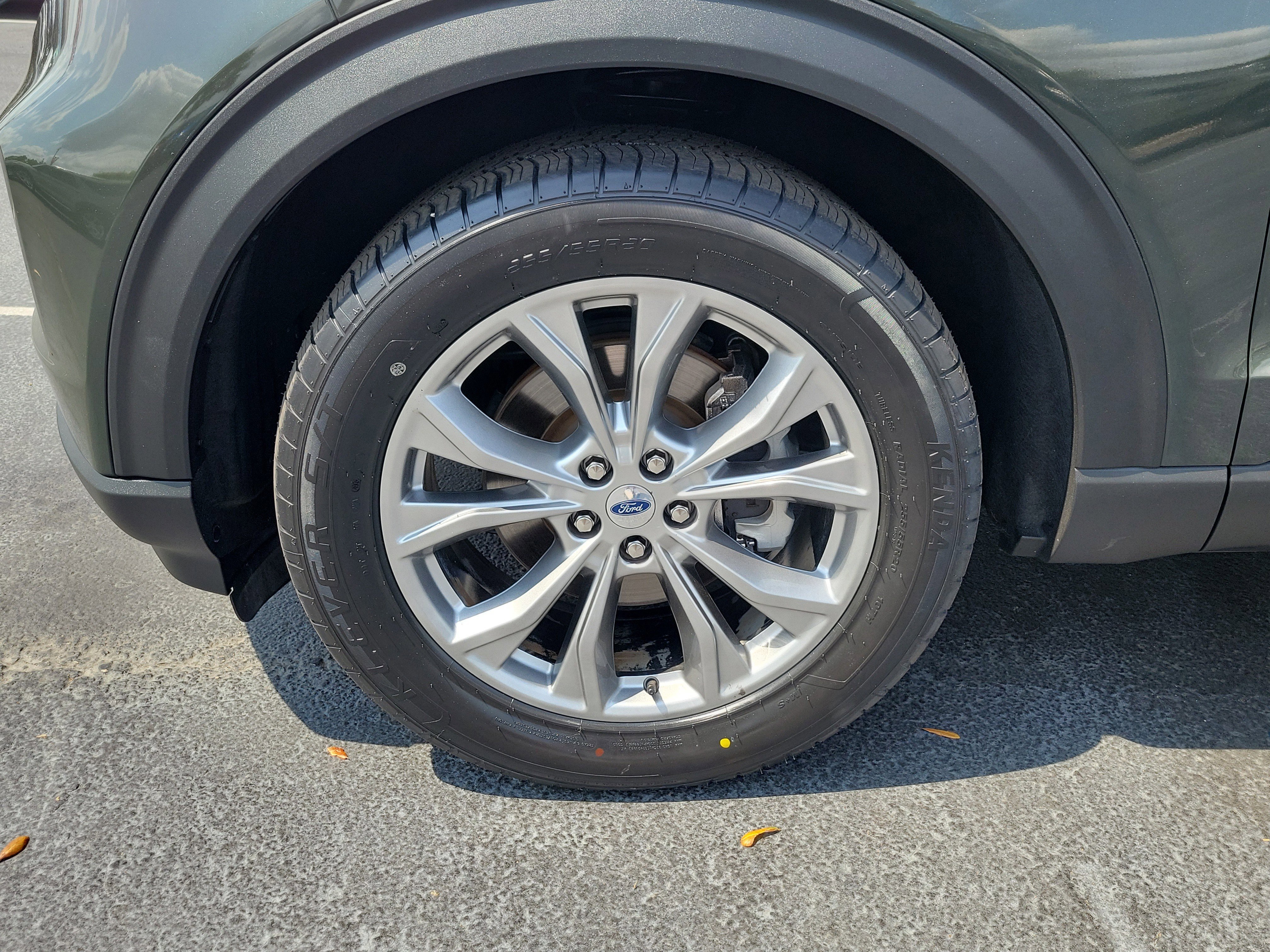 Certified 2022 Ford Explorer XLT w/ Equipment Group 202A image 8