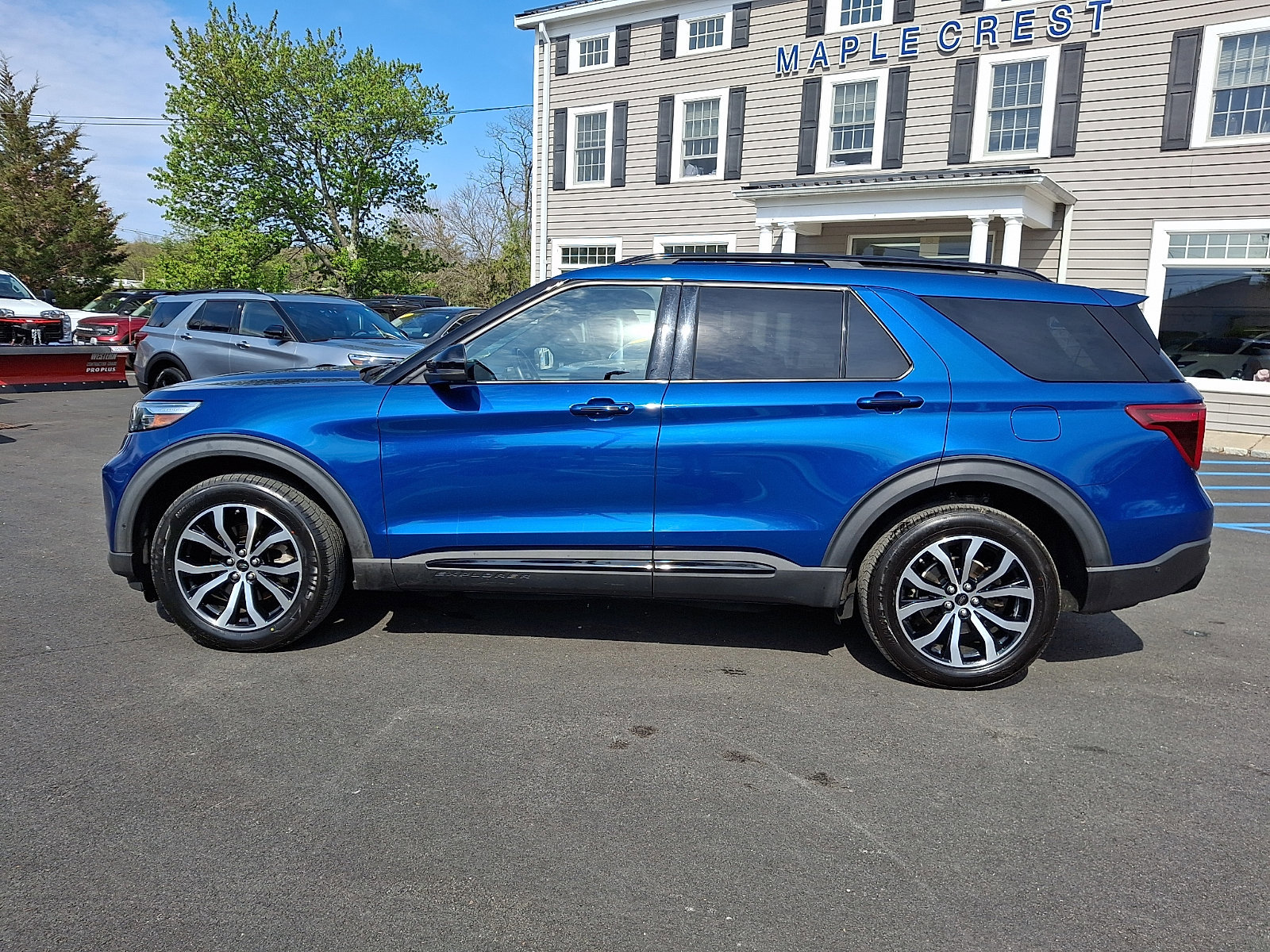Certified 2020 Ford Explorer ST AWD/4WD image 2