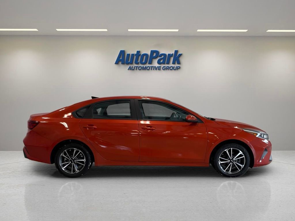 Used 2022 Kia Forte LXS FWD image 6