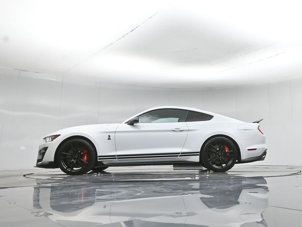 Certified 2022 Ford Mustang Shelby GT500 w/ Technology Package RWD image 8