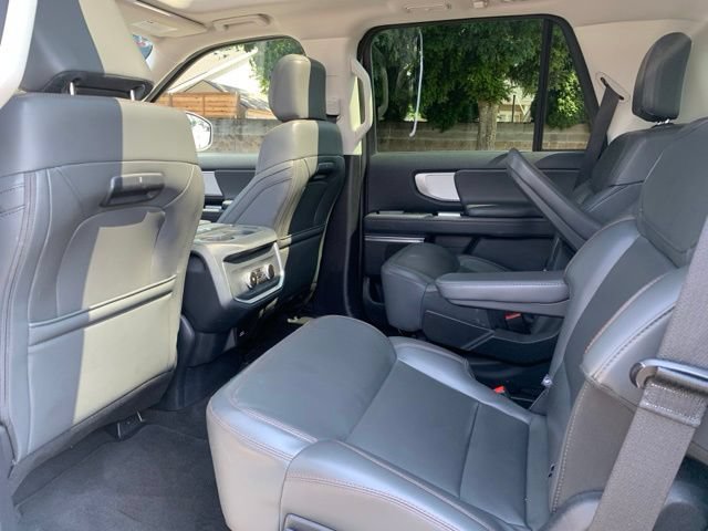 Certified 2025 Ford Expedition Active AWD/4WD image 22