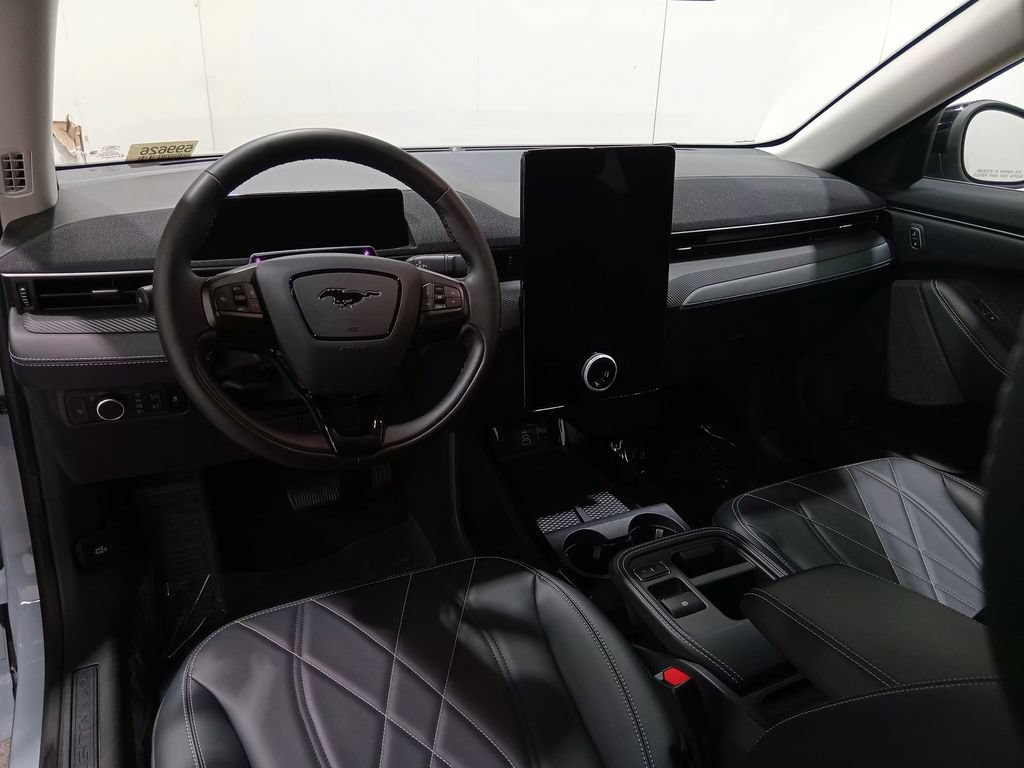 Certified 2025 Ford Mustang Mach-E Select RWD image 15