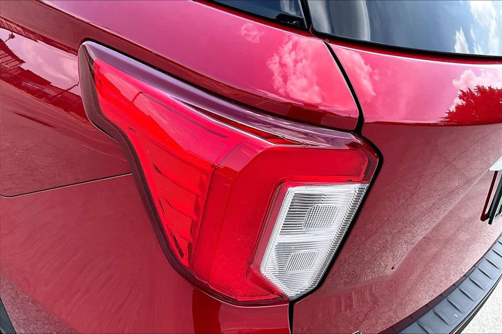 Certified 2023 Ford Explorer XLT AWD/4WD image 29