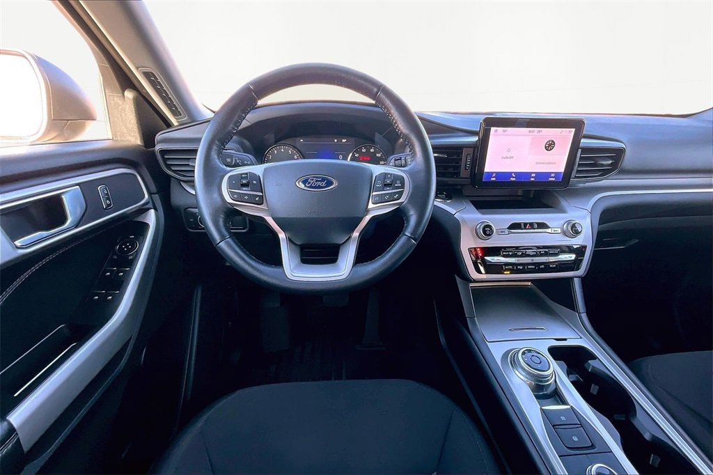 Certified 2022 Ford Explorer XLT image 5