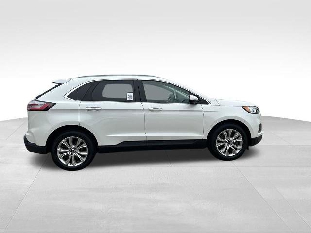 Certified 2020 Ford Edge Titanium w/ Class II Trailer Tow Package AWD/4WD image 7