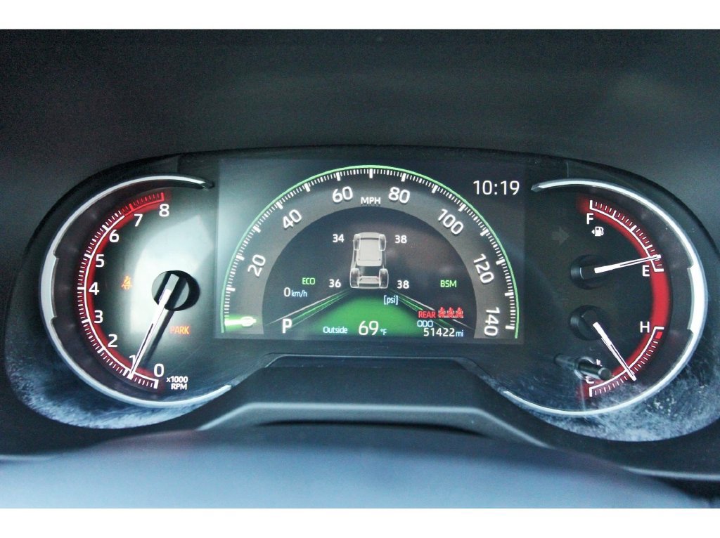 Used 2024 Toyota RAV4 XLE Premium FWD image 17
