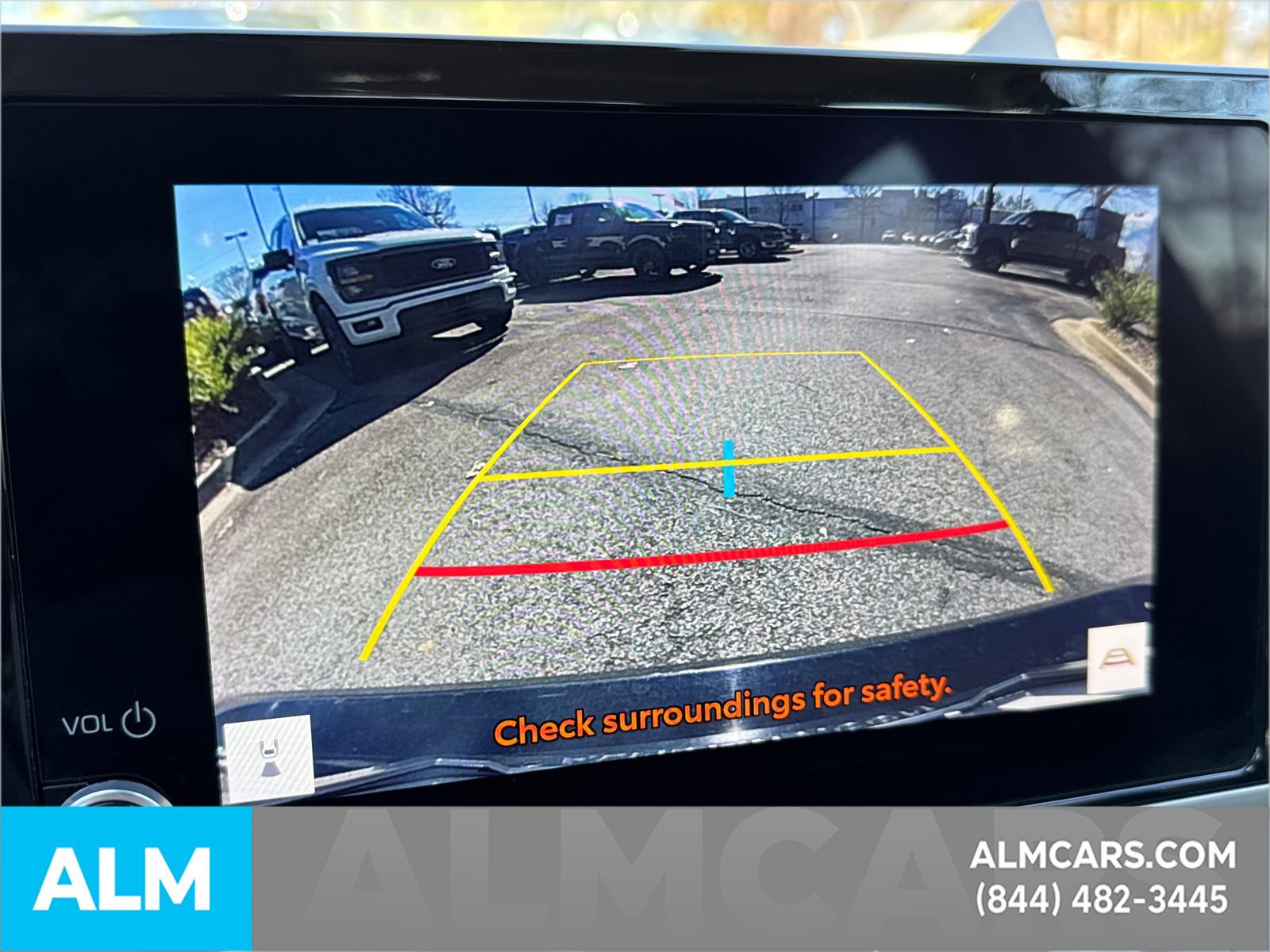 Used 2025 Toyota Camry LE image 34