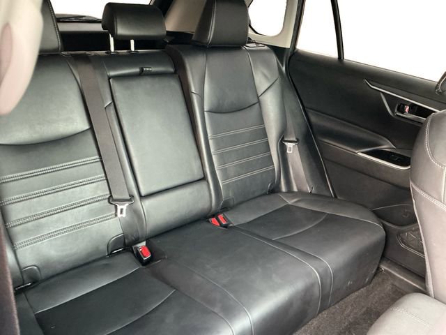 Used 2020 Toyota RAV4 XLE Premium image 18