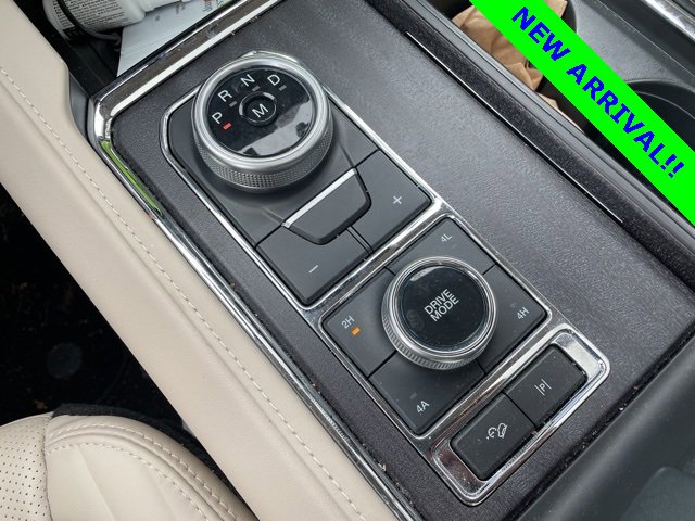 Certified 2022 Ford Expedition Max Platinum image 9