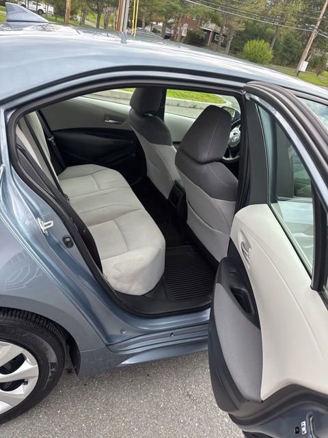 Used 2020 Toyota Corolla LE FWD image 19