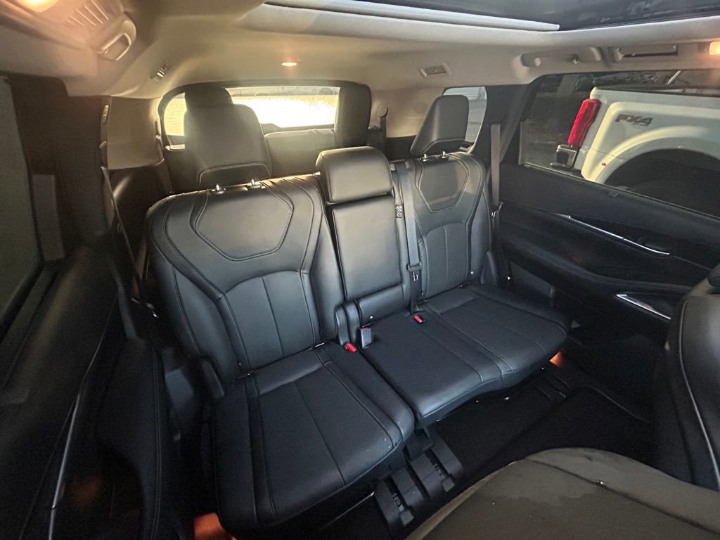 Used 2023 INFINITI QX60 Sensory w/ Cargo Package image 30