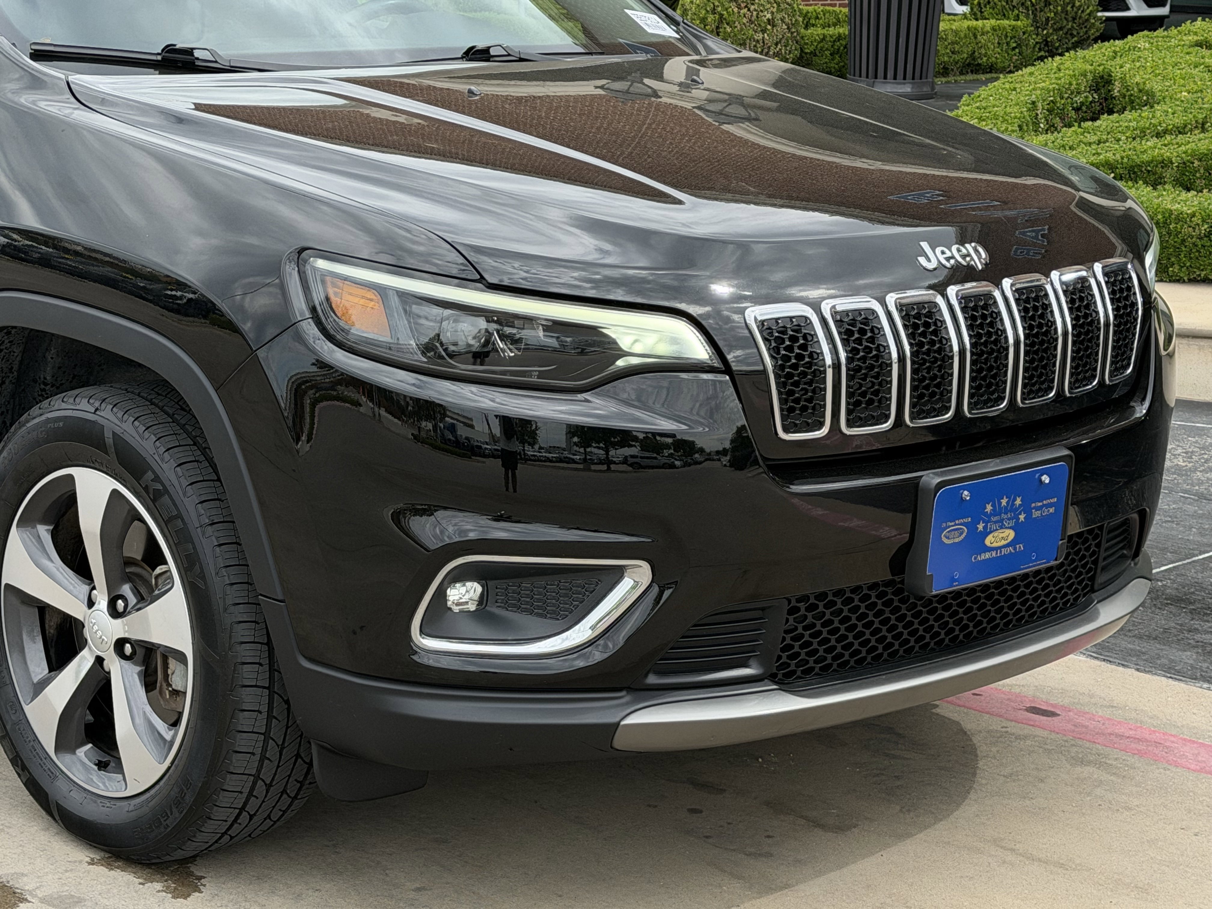 Used 2019 Jeep Cherokee Limited AWD/4WD image 10