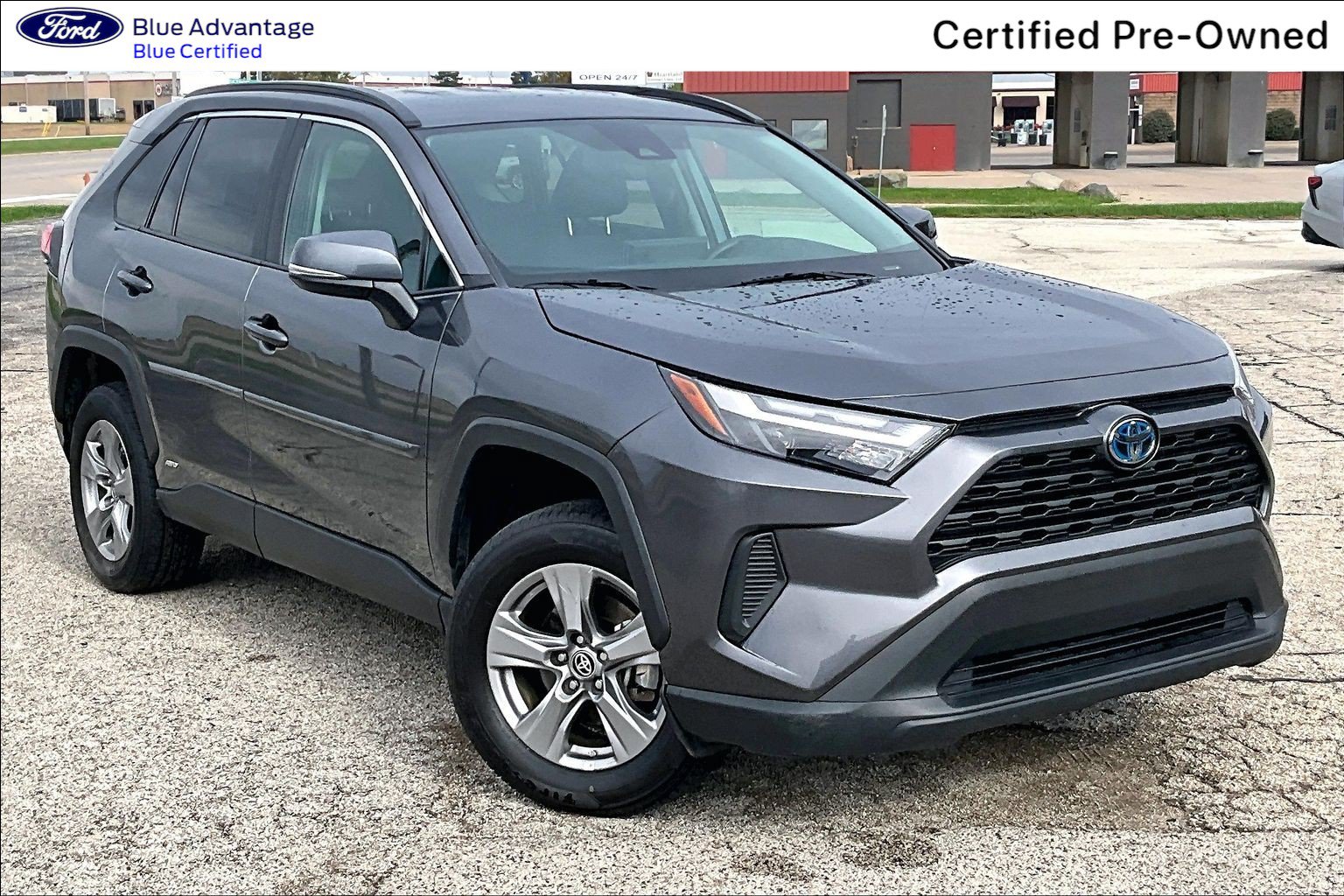Used 2024 Toyota RAV4 LE AWD/4WD image 36
