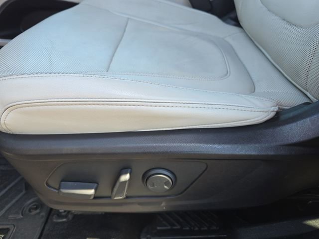 Used 2022 Hyundai Tucson Limited FWD image 12