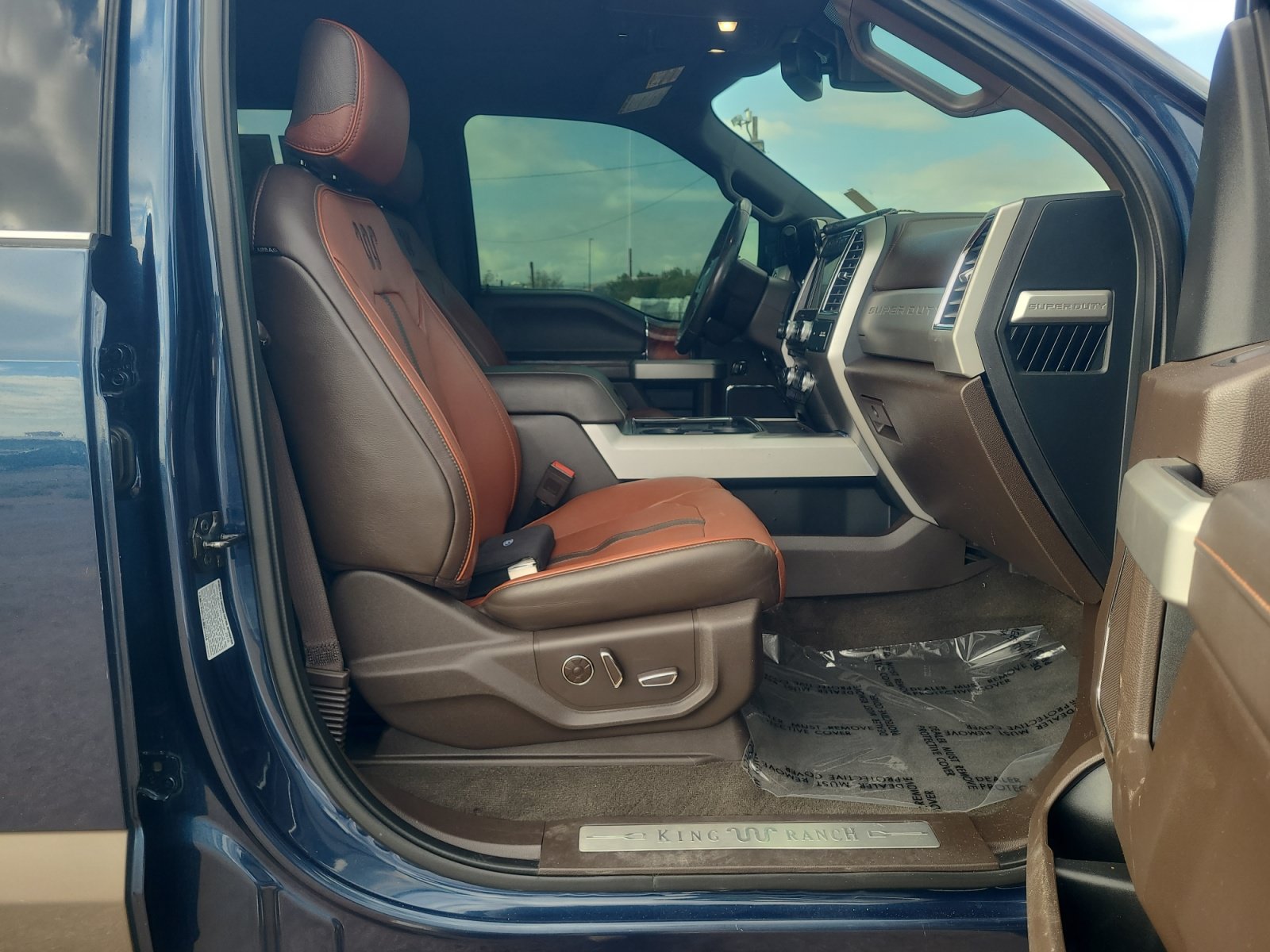 Certified 2018 Ford F350 King Ranch w/ King Ranch Ultimate Package AWD/4WD image 19