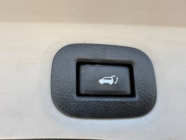 Used 2020 Nissan Rogue SV w/ Sun & Sound Touring Package AWD/4WD image 13