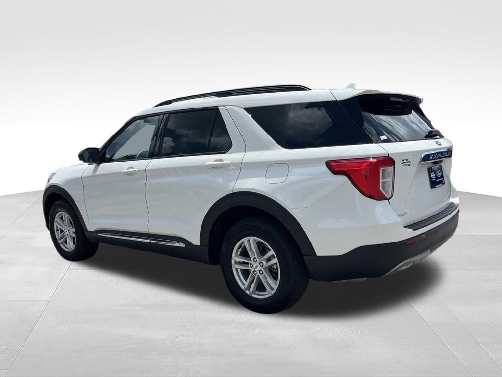 Certified 2024 Ford Explorer XLT w/ Equipment Group 202A AWD/4WD image 8