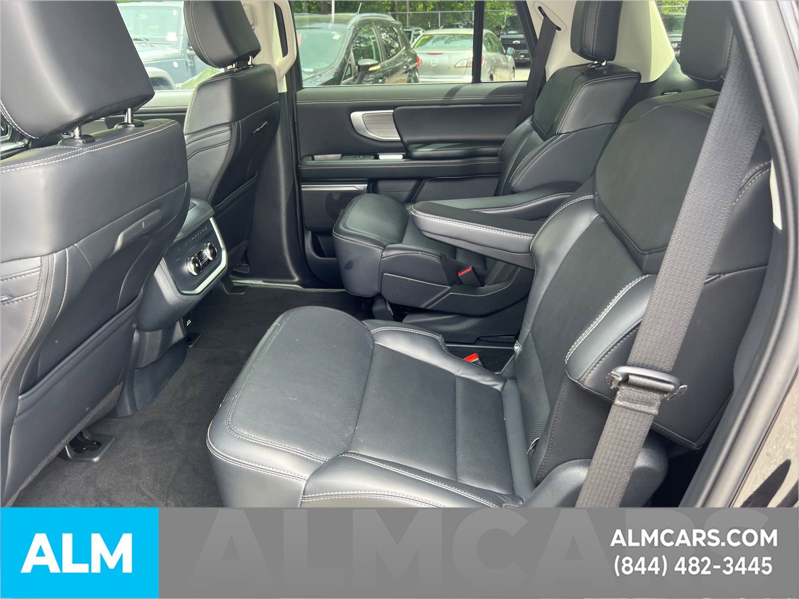 Certified 2025 Ford Expedition Platinum AWD/4WD image 27