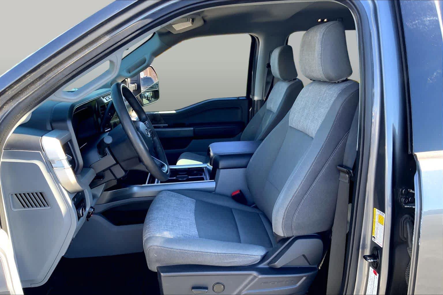 Certified 2023 Ford F350 XLT w/ Black Appearance Package AWD/4WD image 8