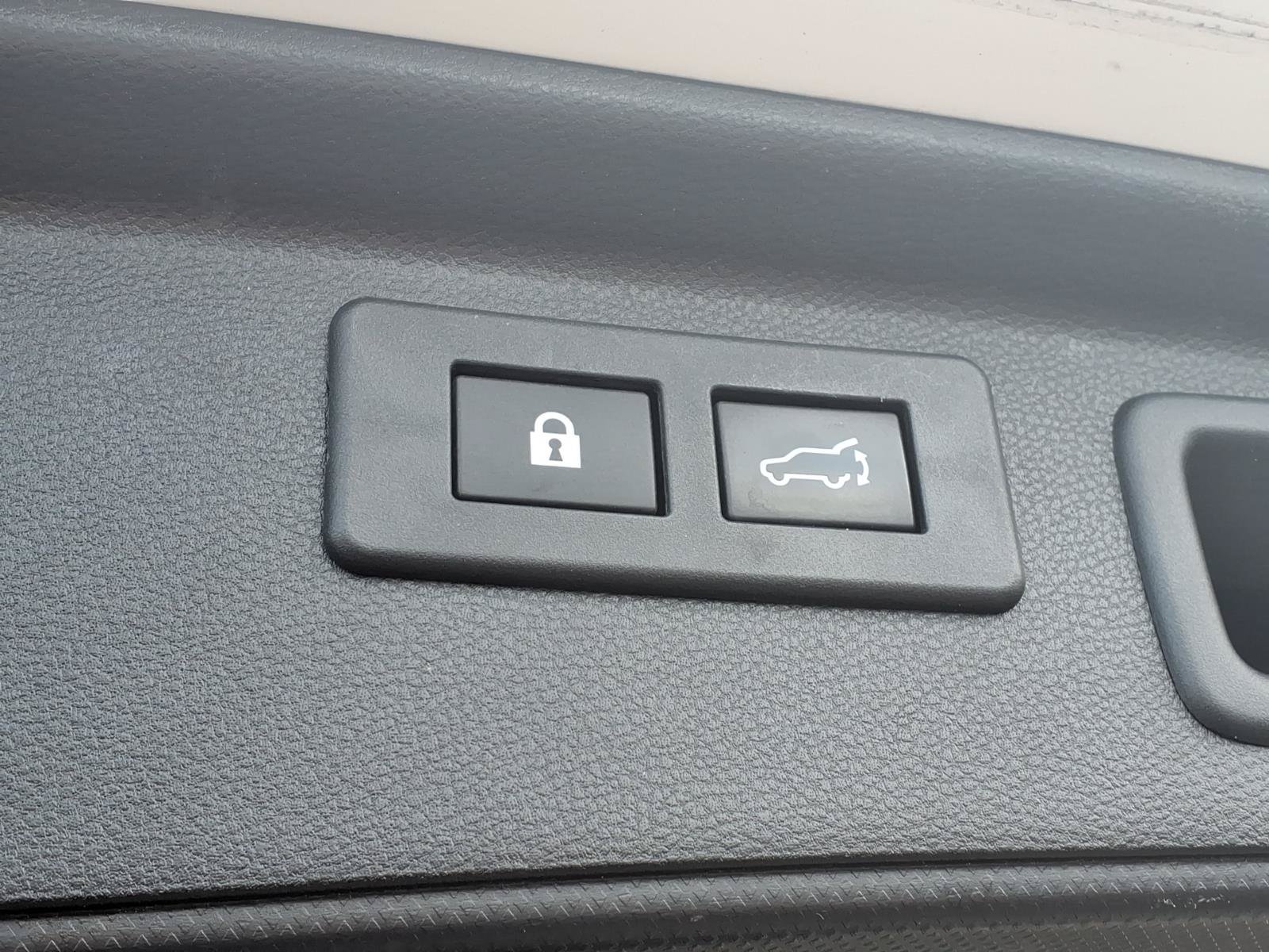 Used 2020 Subaru Forester Premium AWD/4WD image 25
