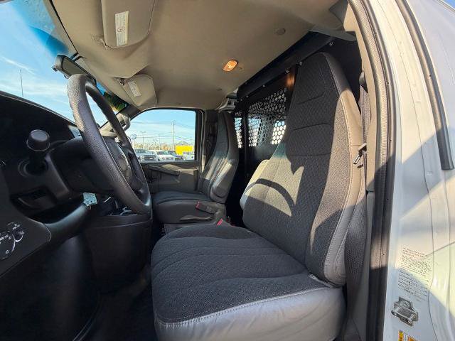 Used 2024 Chevrolet Express 2500 w/ Driver Convenience Package RWD image 8