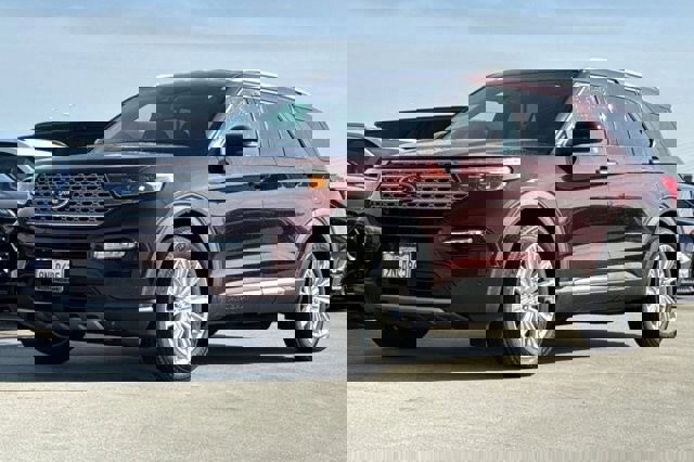 Certified 2020 Ford Explorer Limited w/ Hybrid Equipment Group 310A image 2