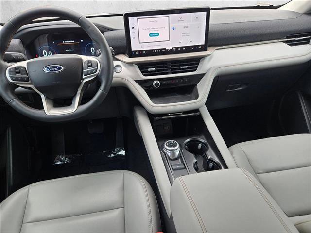 Certified 2025 Ford Explorer Active w/ Active Comfort Package RWD image 15