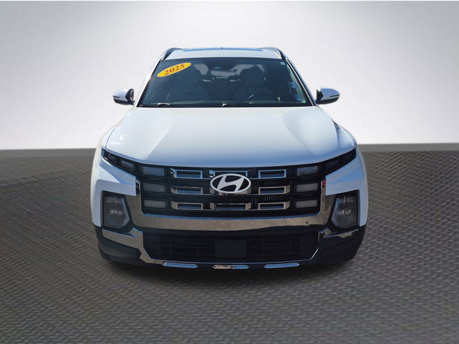 Used 2025 Hyundai Santa Cruz Limited image 3