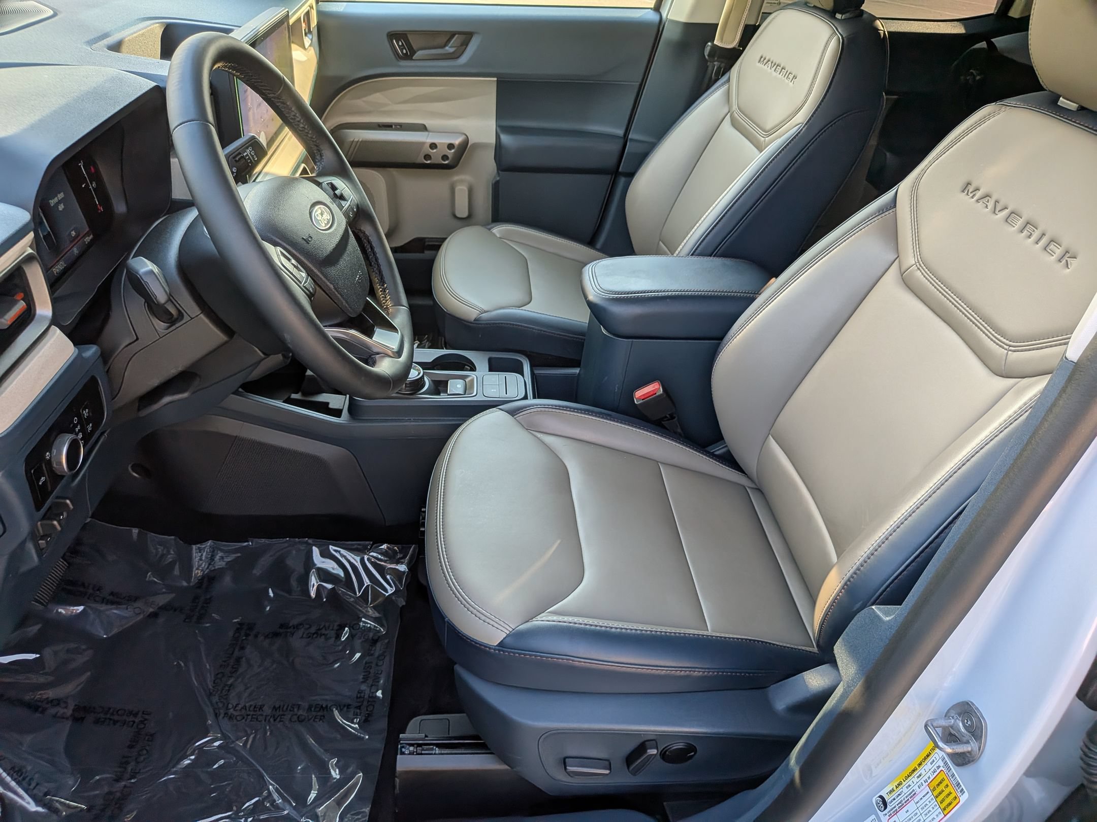 Certified 2025 Ford Maverick Lariat w/ 4K Tow Package AWD/4WD image 16