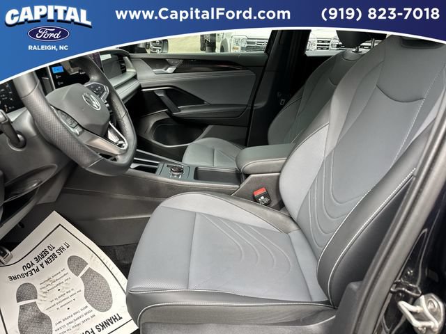 Used 2026 Volkswagen Tiguan SE R-Line AWD/4WD image 19