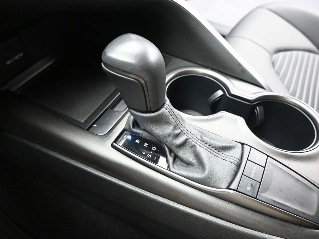 Used 2024 Toyota Camry SE image 42