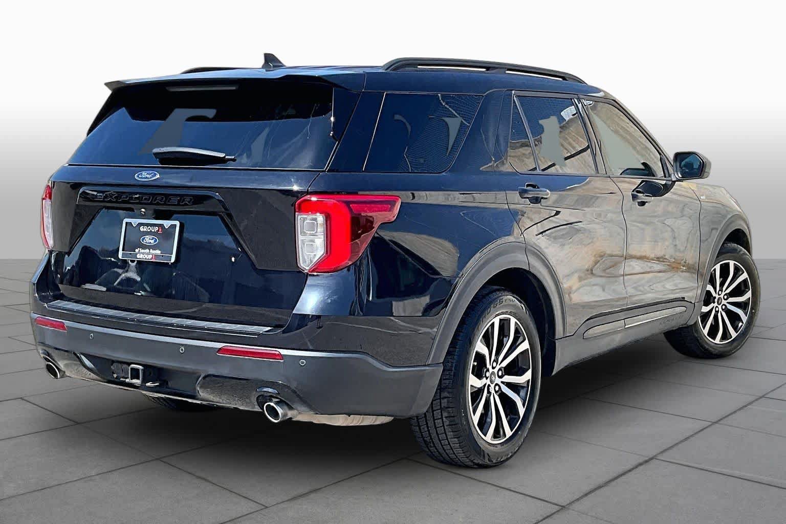 Certified 2023 Ford Explorer ST-Line w/ Class IV Trailer Tow Package RWD image 13