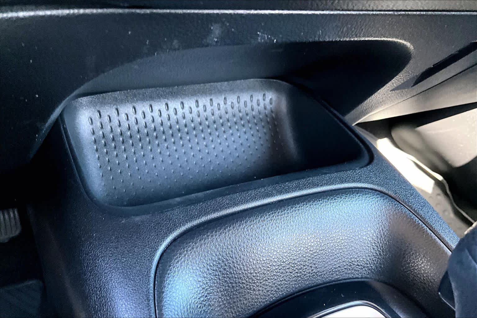 Used 2020 Toyota Corolla LE FWD image 33