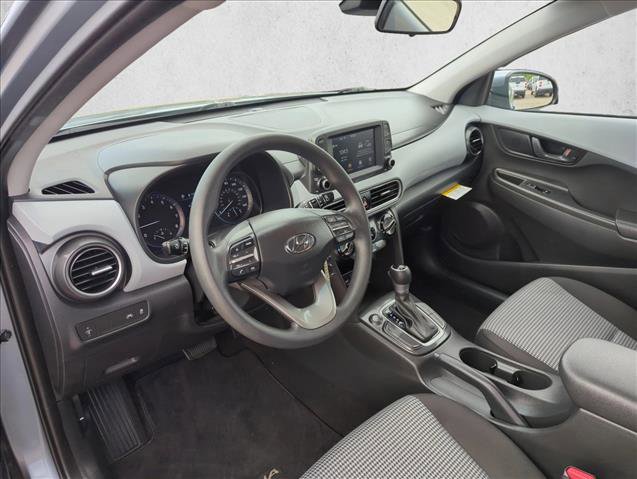 Used 2021 Hyundai Kona SE w/ Cargo Package image 11