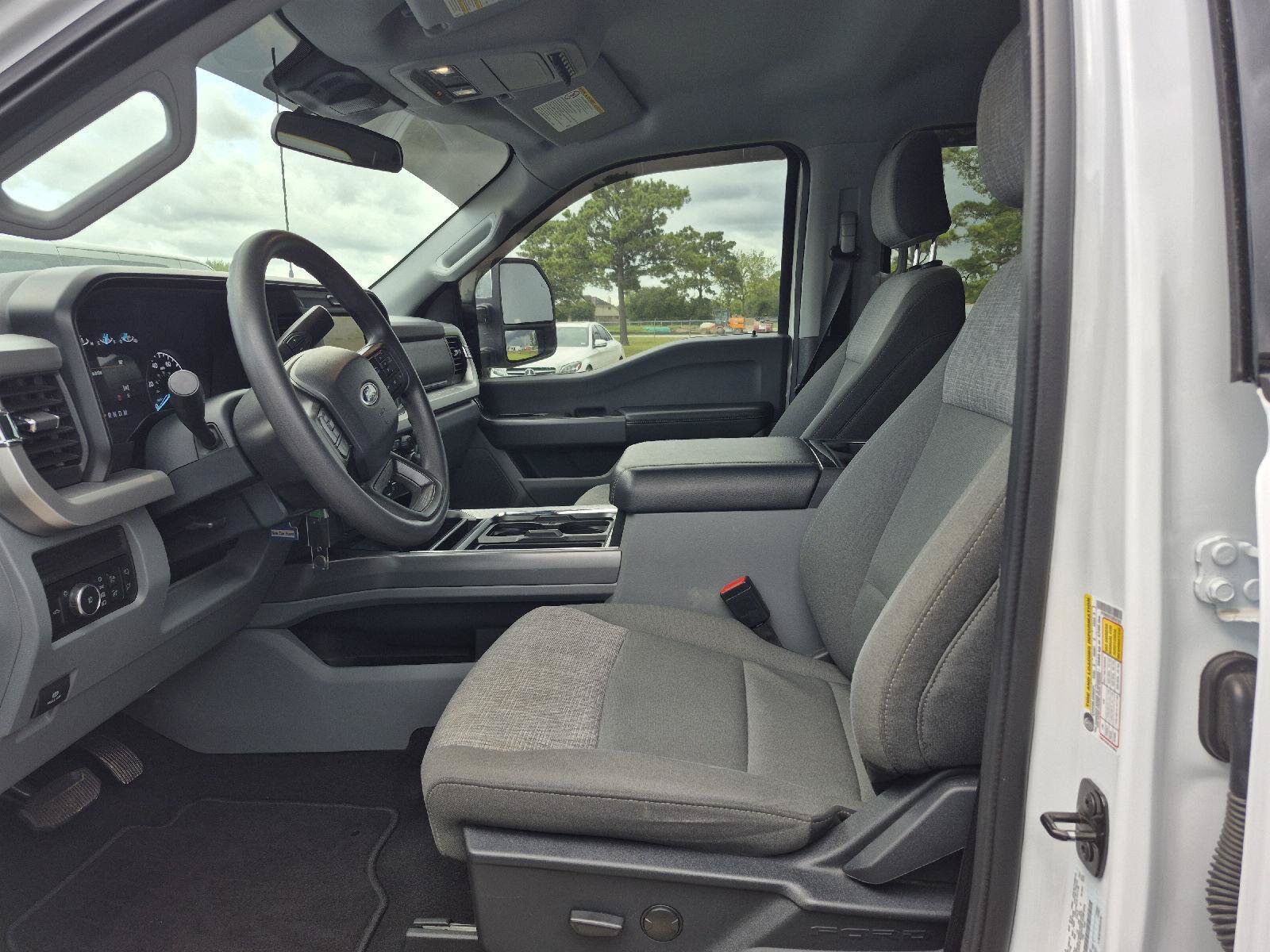 Certified 2025 Ford F350 XLT w/ 360-Degree Camera Package AWD/4WD image 2