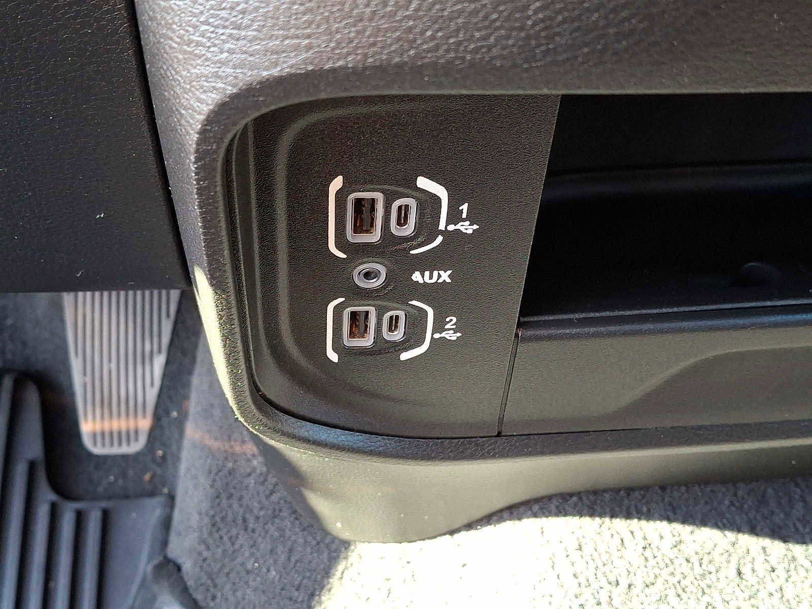 Used 2019 RAM 3500 Tradesman image 25