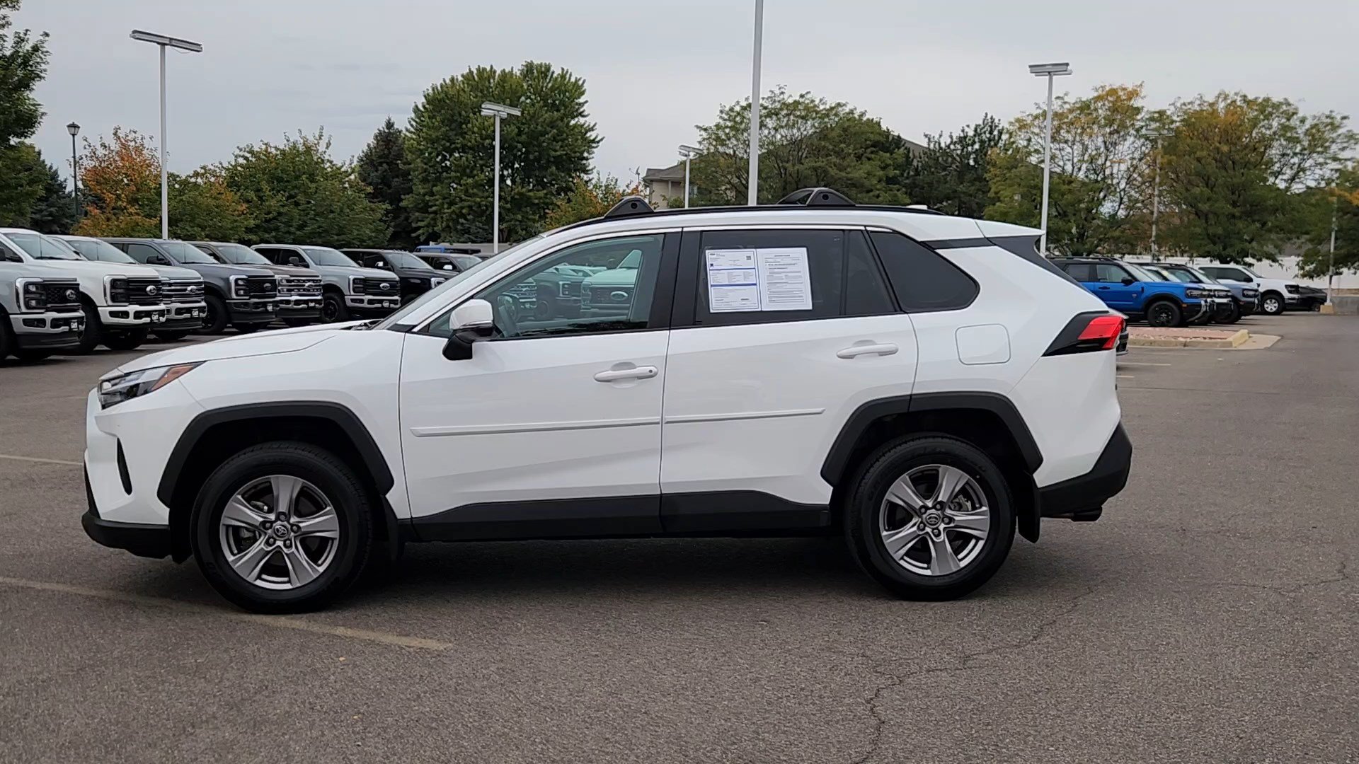 Used 2025 Toyota RAV4 XLE w/ Convenience Package AWD/4WD image 25