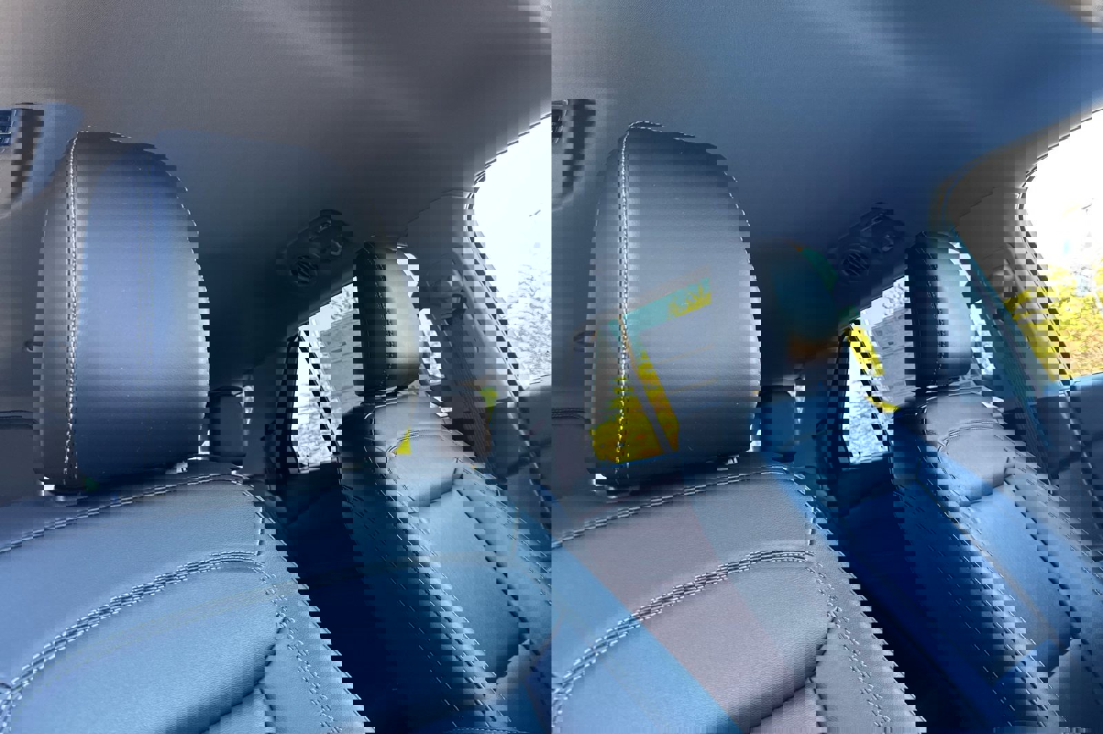 Certified 2022 Ford Explorer XLT w/ Equipment Group 202A image 18