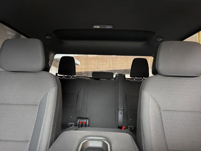 Used 2024 Chevrolet Silverado 2500 Custom w/ Custom Value Package image 18