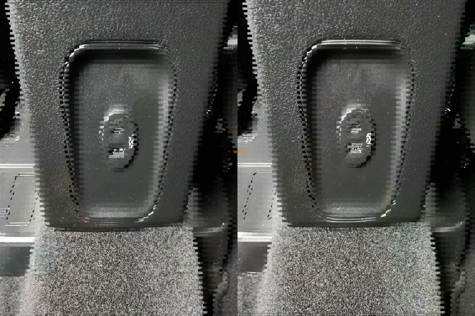 Certified 2022 Ford Escape SEL image 32