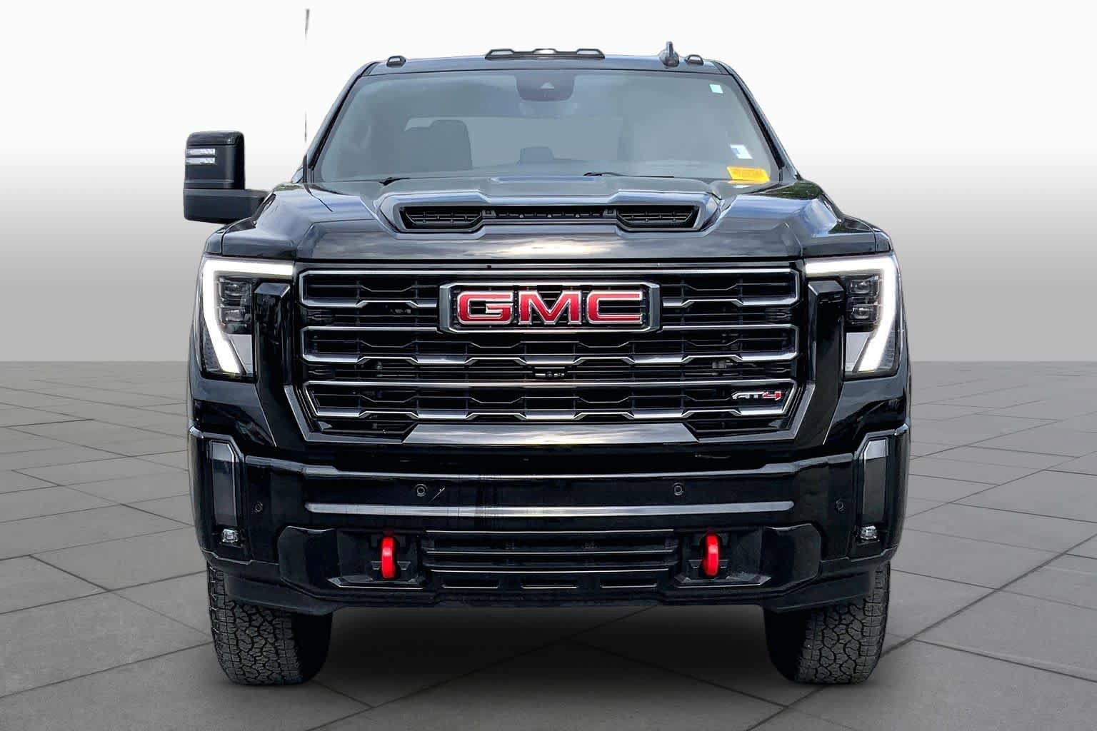 Used 2024 GMC Sierra 2500 AT4 w/ AT4 Premium Plus Package AWD/4WD image 4