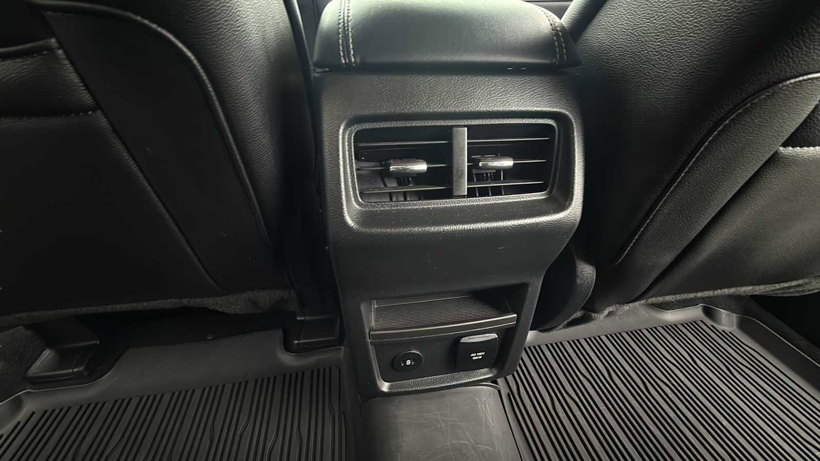 Certified 2024 Ford Edge Titanium image 36